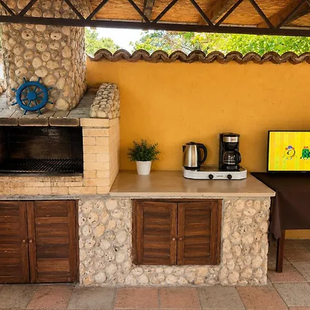 Kalabria Pool, Bbq & Jacuzzi Varna